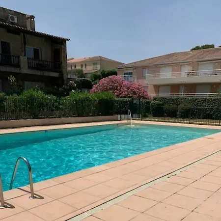 Apartment Cosy St Raph, Piscine Residence, Proche