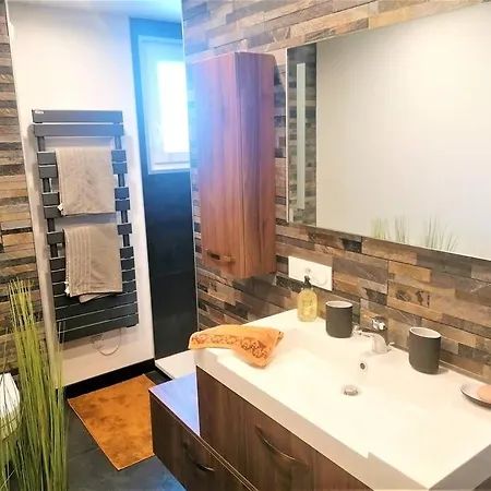 Cosy St Raph, Piscine Residence, Proche Apartment