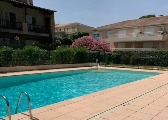 Apartamento Cosy St Raph, Piscine Résidence, Proche